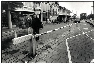 403366 Afbeelding van een slagboom bij het Muziekcentrum Vredenburg te Utrecht.